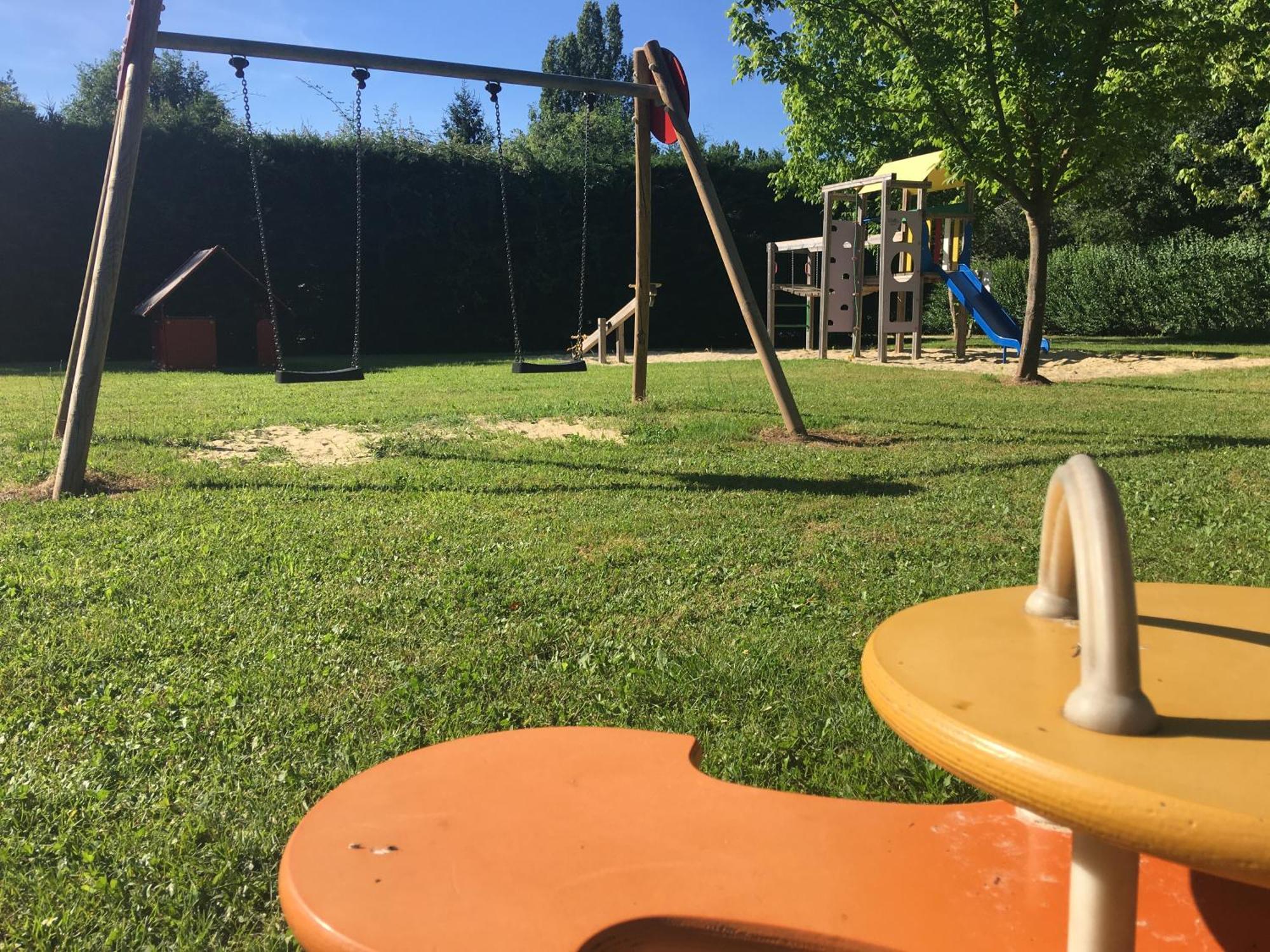 Camping La Ferme De Perdigat Limeuil Exterior foto